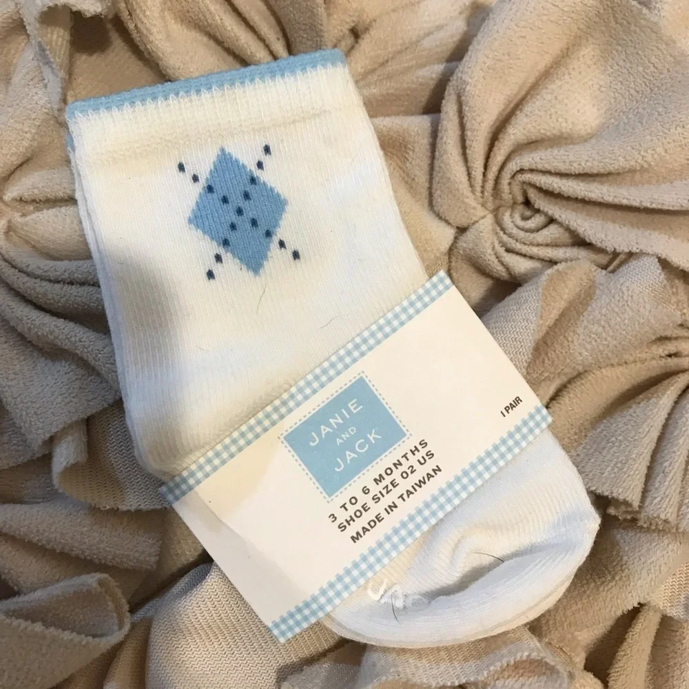 🍼 JANIE AND JACK Sweater/Short Bundle